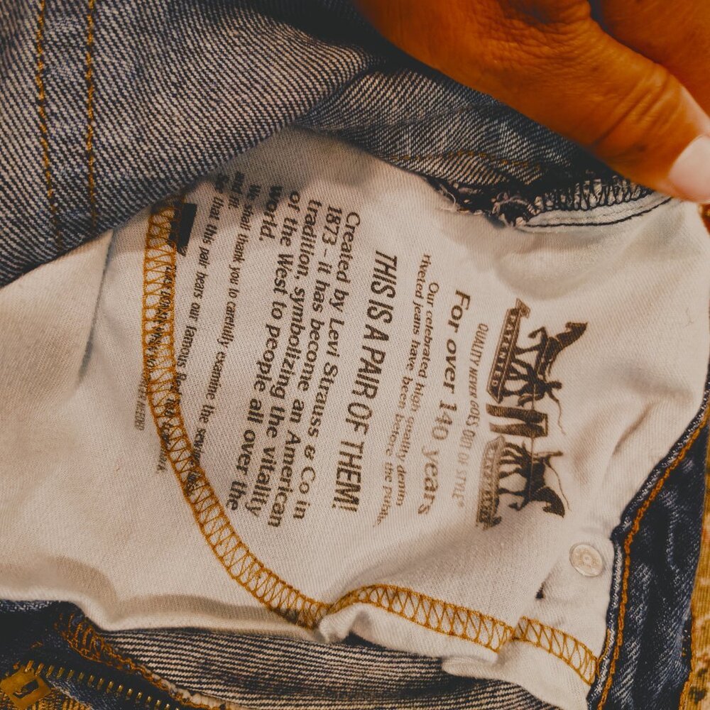 Levi's Men's 517 Bootcut Mid Rise Regular Fit Boot Cut Jeans - Dark Stonewash - Picture 8 of 10